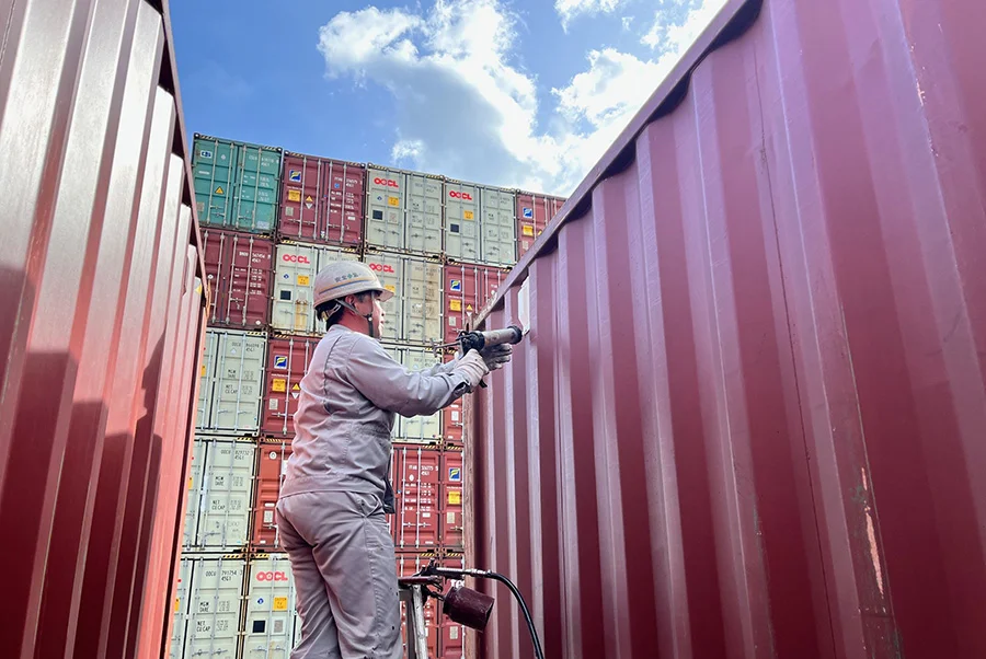 コンテナ修理業務